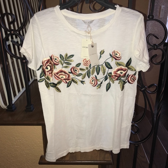 *Host Pick* NWT Lucky Brand Rose Embroidered Tee - Picture 6 of 7